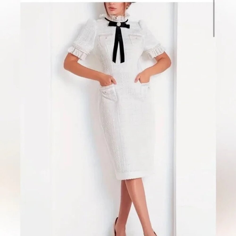 NWOT Elegant Pleated Pearl Trim Velvet Bow Design Midi Dress, Size M